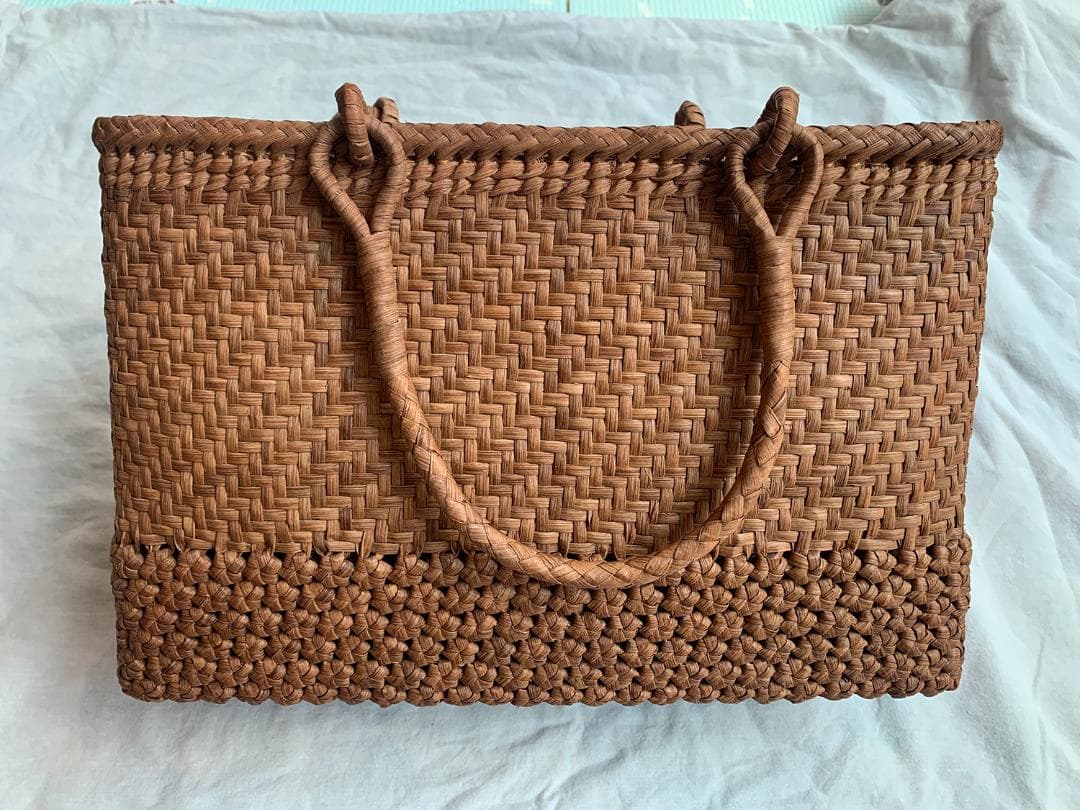 山葡萄 かごバッグ 網代編み 職人手編み 変則二重編み 籠 手提げ 内布あり