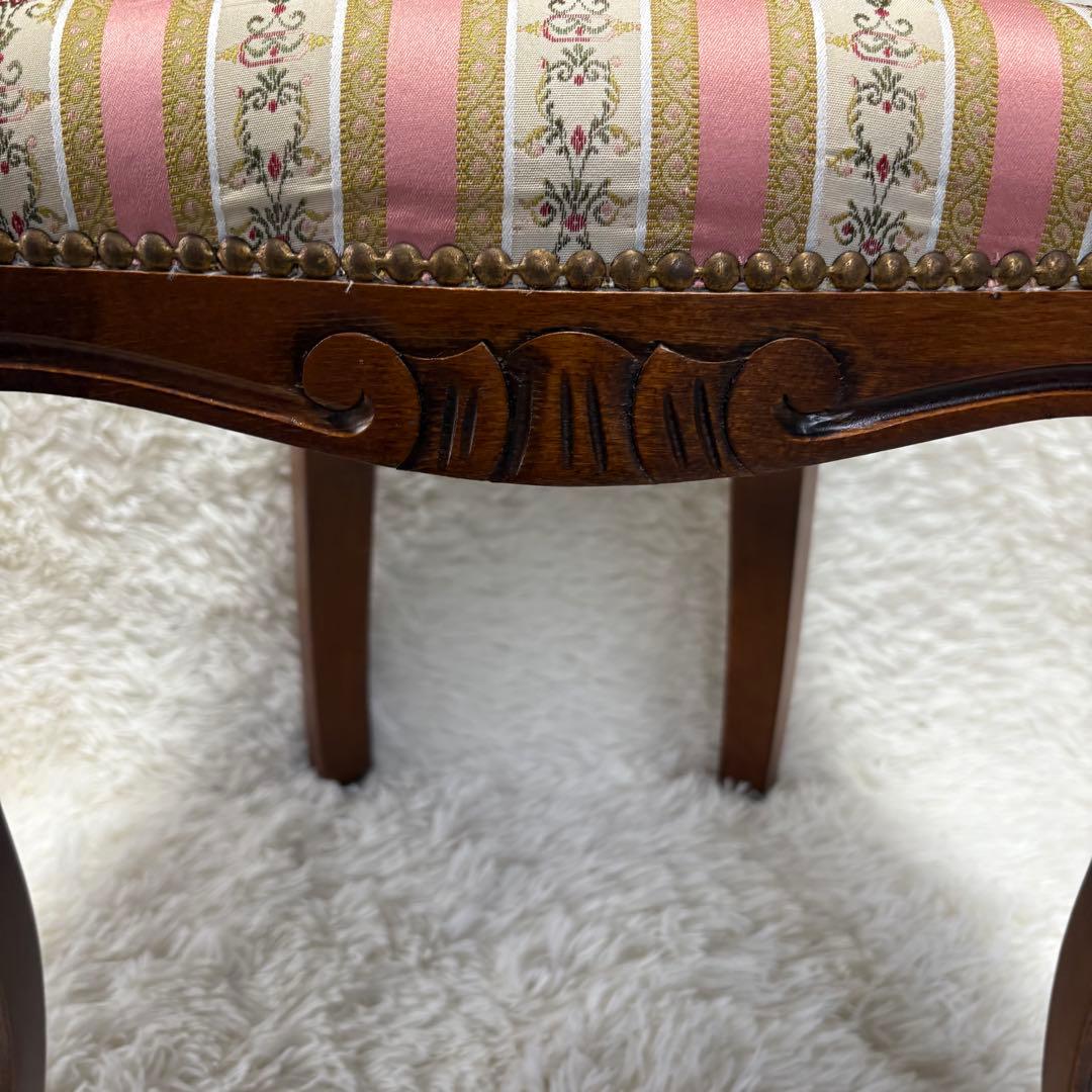 美品　猫脚　ヨーロピアン　クラシック調 木製 彫刻ストライプ柄　アンティーク風