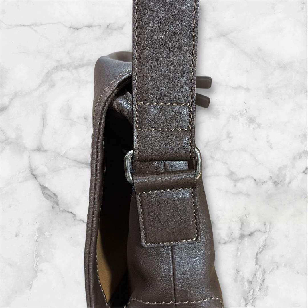 土屋鞄 メッセンジャーバッグ 肩掛け レザー キャメル フラップ ステッチ