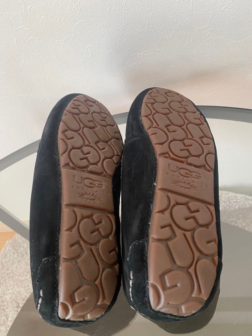 uggレディースローファー黒