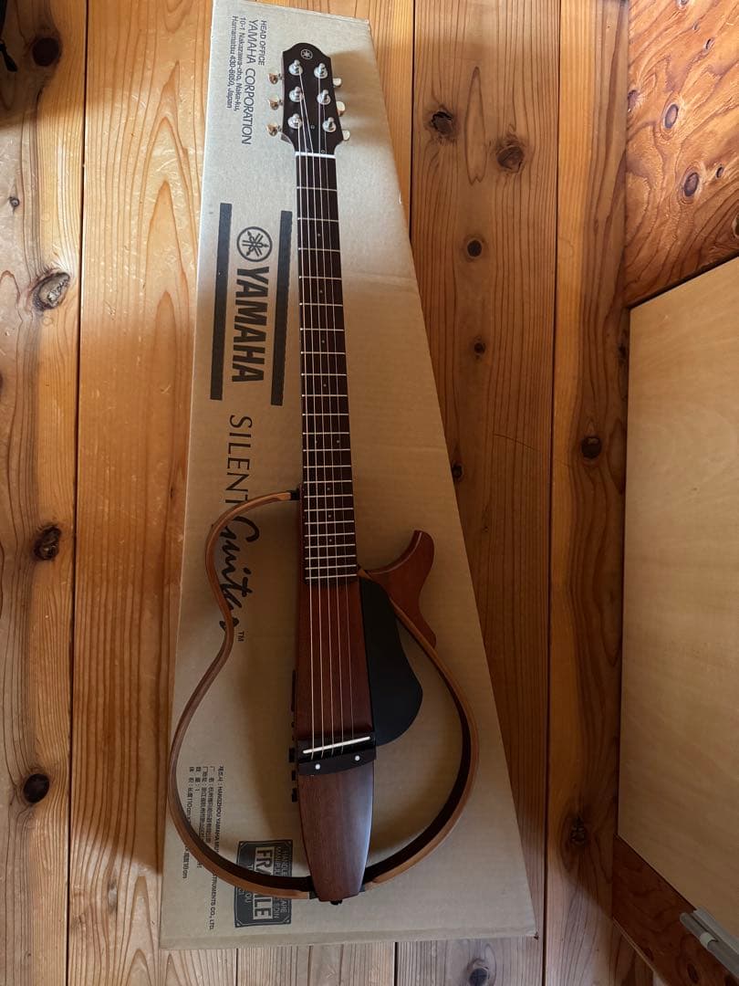 【未使用に近い】SLG200S NT サイレントギター