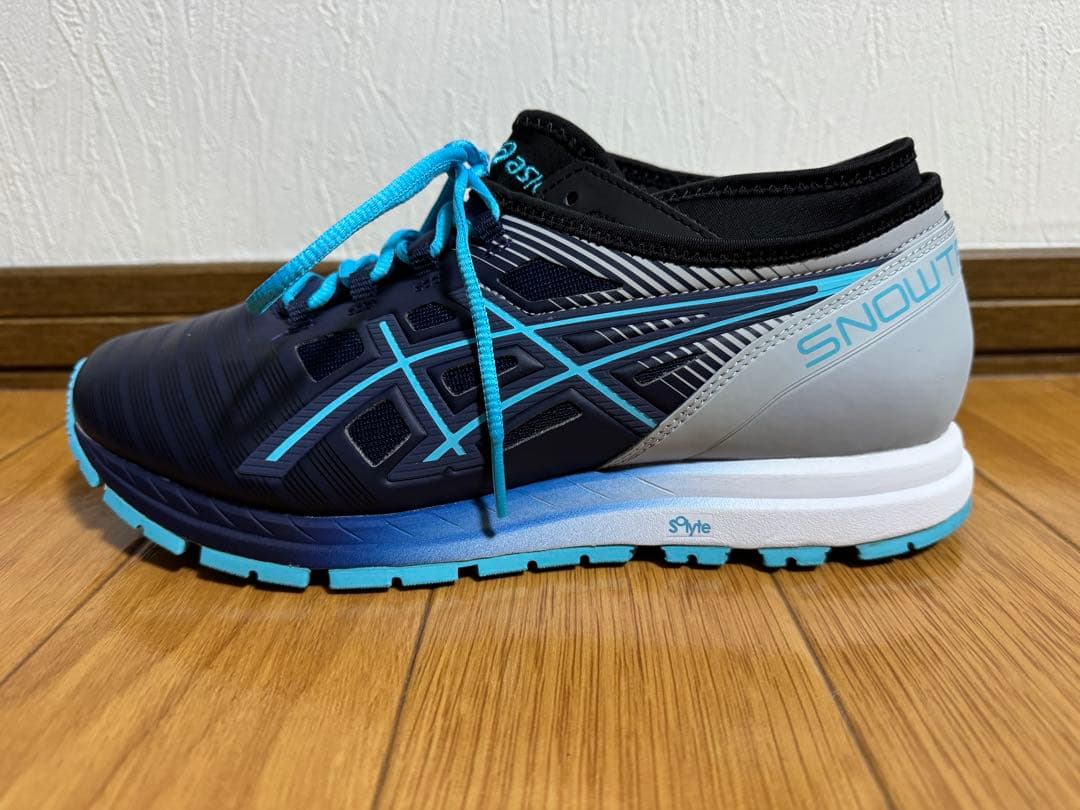 asics スノーターサー　26.5cm 雪道用ランニングシューズ