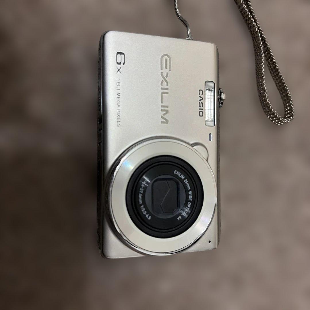 CASIO EXILIM EX-Z770 シルバー
