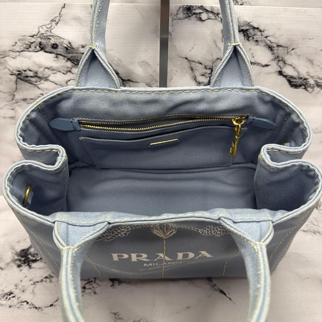 (美品)大人気、プラダ、カナパ、2wayバッグ、人気色、水色、3角プレート、高級