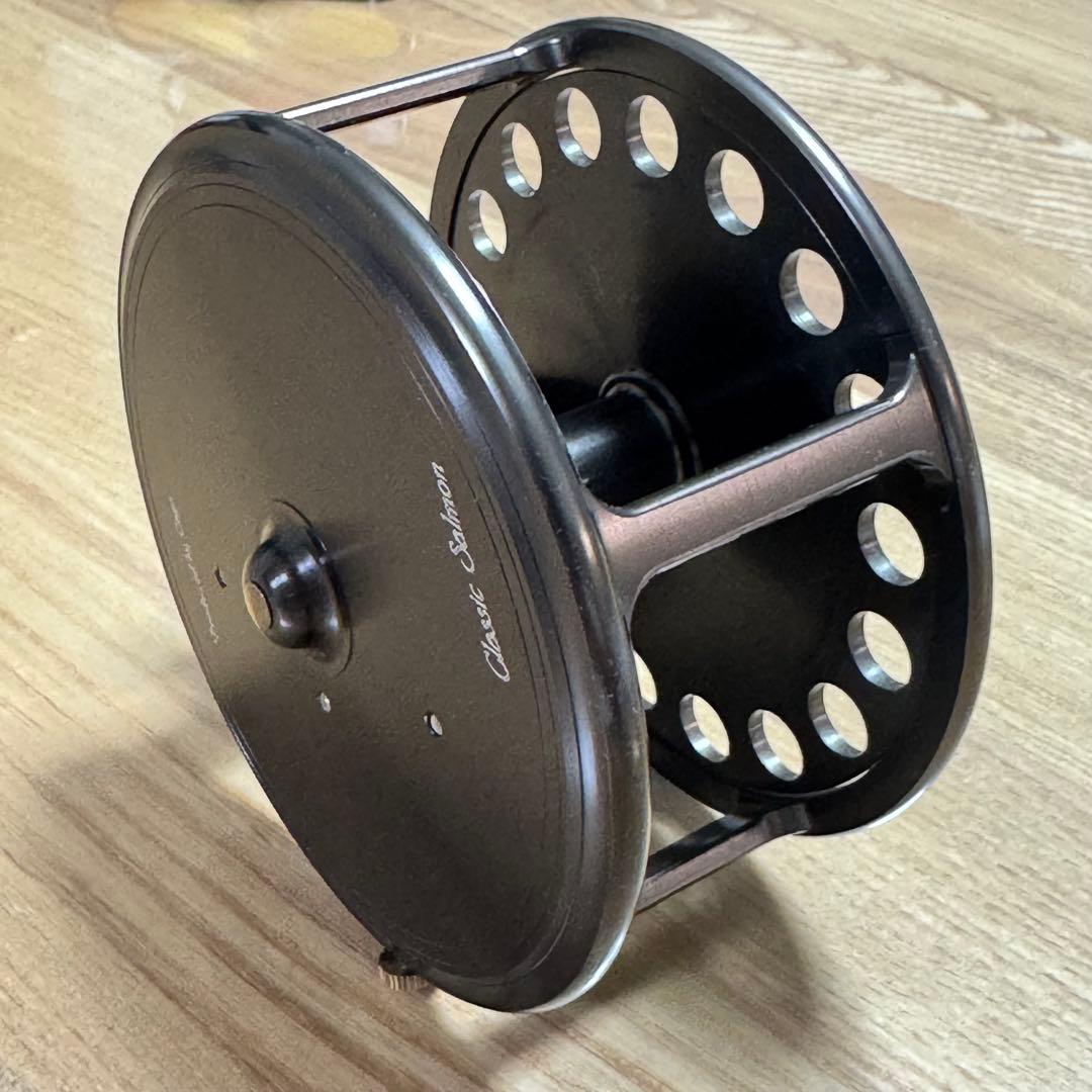 Caps Classic Salmon フライリール サーモンクラシック