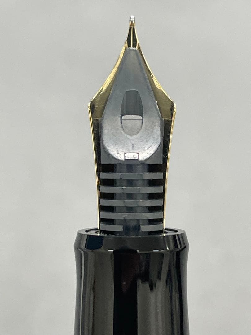 【未使用】PILOT CUSTOM74 ホワイト 万年筆　字幅F 限定品