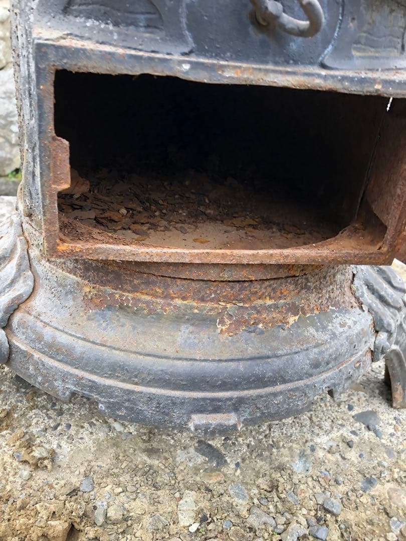 フランス　ストーブ 鋳物 鉄製 シャビー レトロ ヴィンテージ