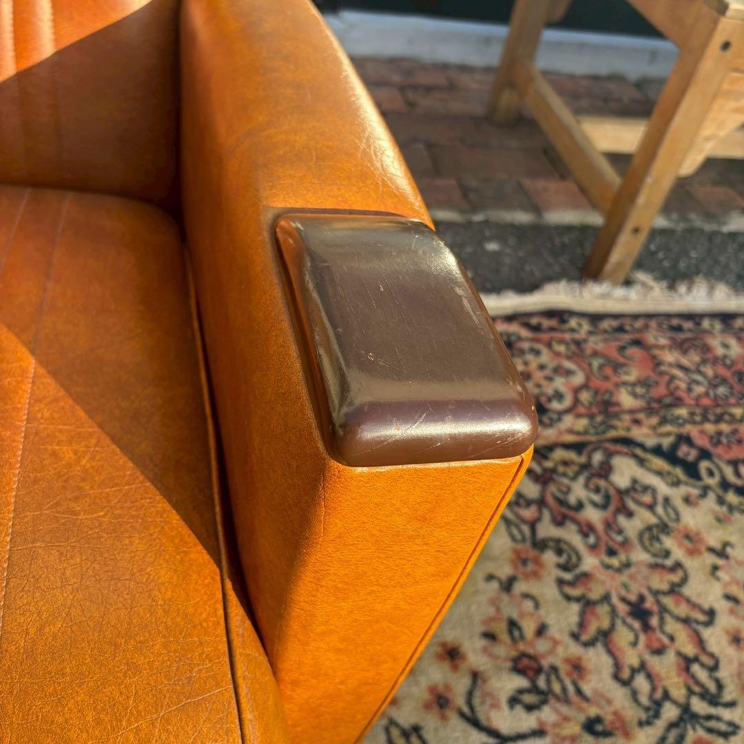 ビンテージ　レザーチェア　木製アームレスト　応接セット　1/2