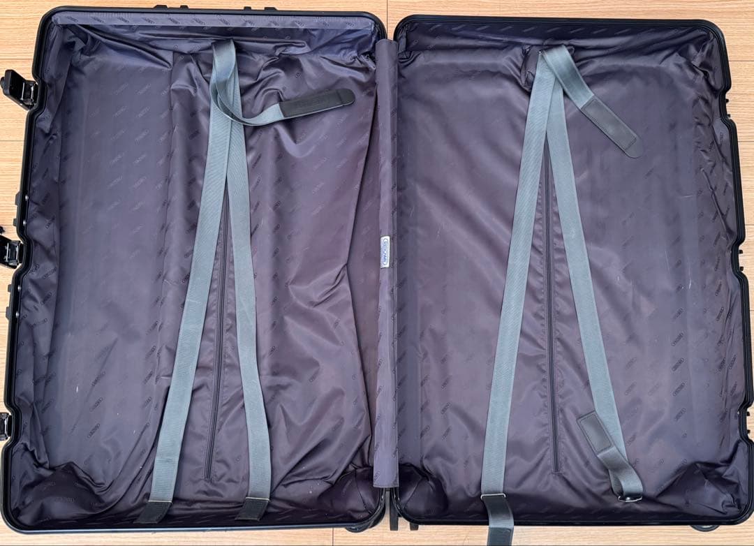 美品/SALE/お得）REMOWAリモワ トパーズ ステルス 82L