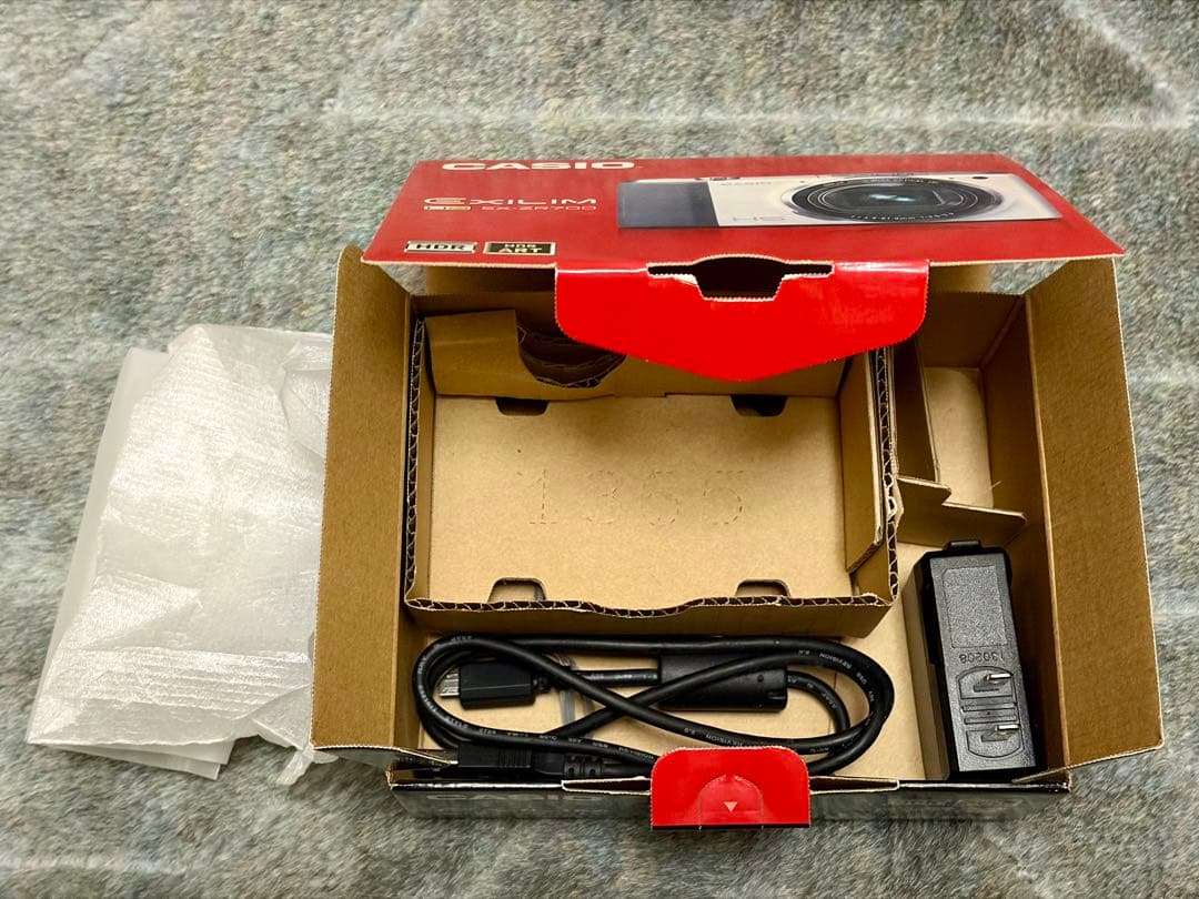 CASIO EXILIM EX-ZR700 ピンク　カメラポーチ付き