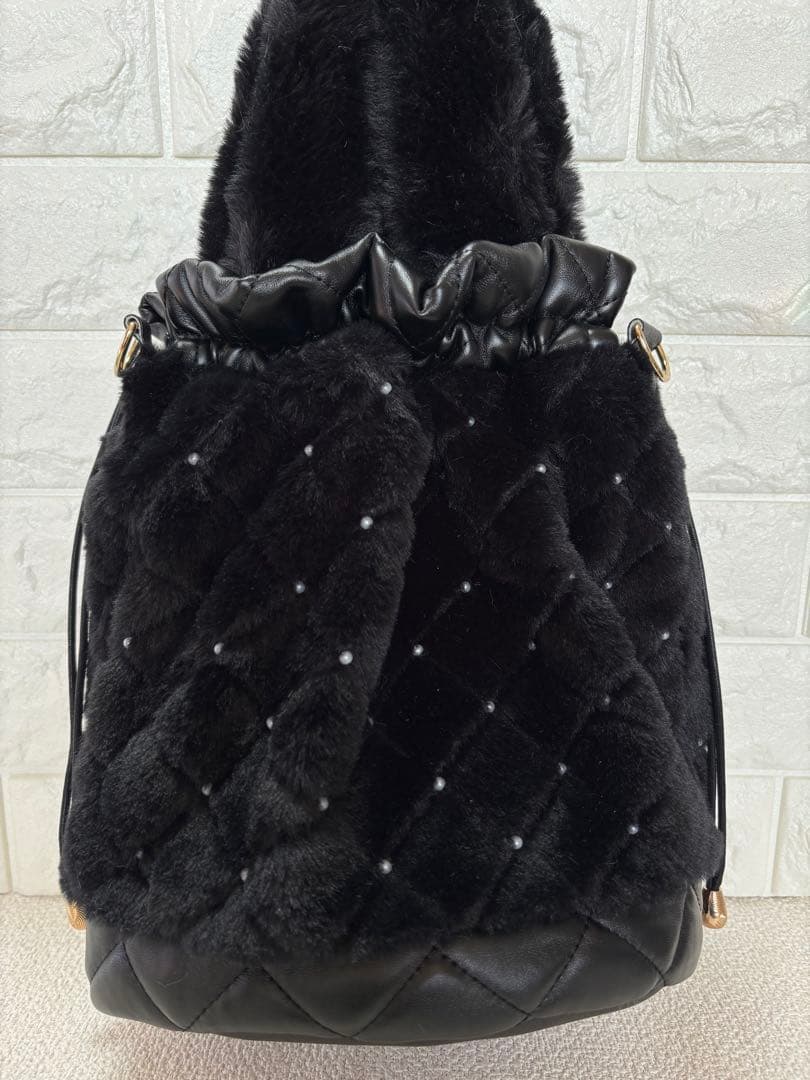 あ*こ様 コヤンイサムチョン　丸底巾着ファーバッグ　ルミちゃん　ピンクうさちゃん