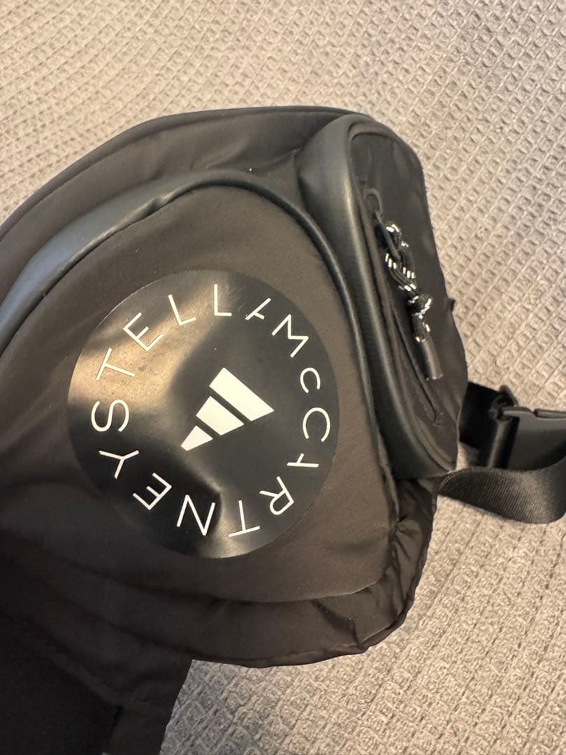 【美品】アディダスバイステラマッカートニー　ボディバッグ　バムバッグ　ブラック