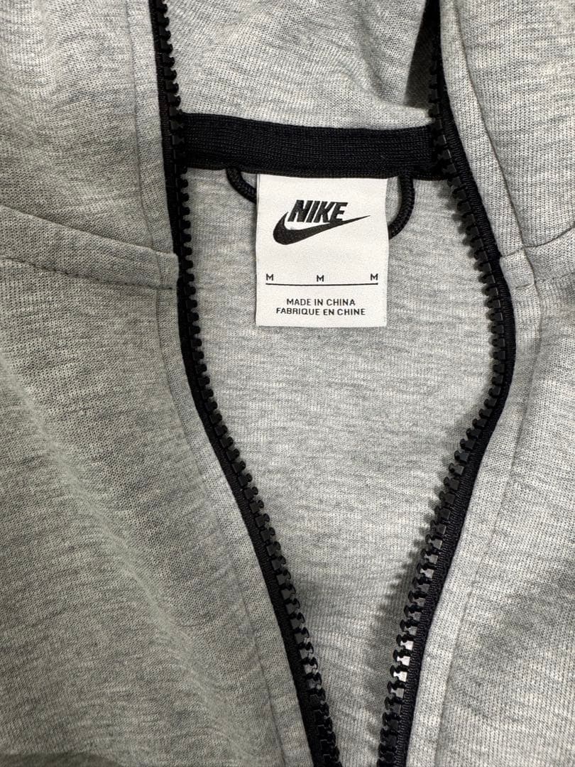 a*♡様 Nike グレー フルジップジャケットとスウェットパンツセット　　上M