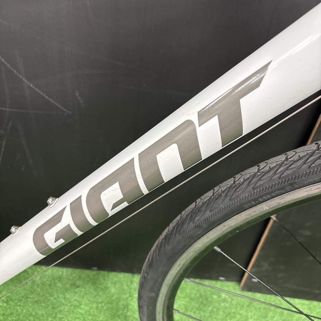 クロスバイク GIANT ESCAPE R3 ホワイト