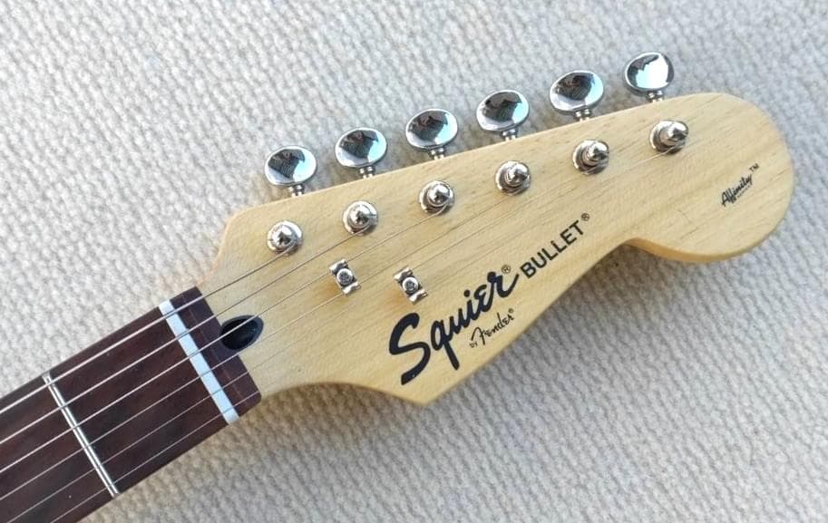 ✨未使用レアモデル✨Fender SQUIER Stratocaster