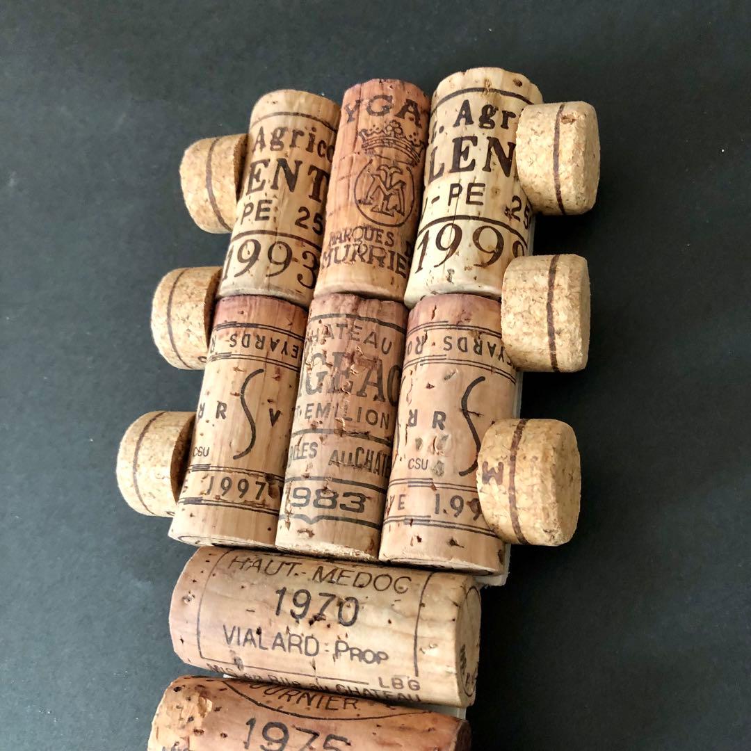 ヴィンテージワインコルク　 コルクアート エレキギター　ハンドメイド　インテリア