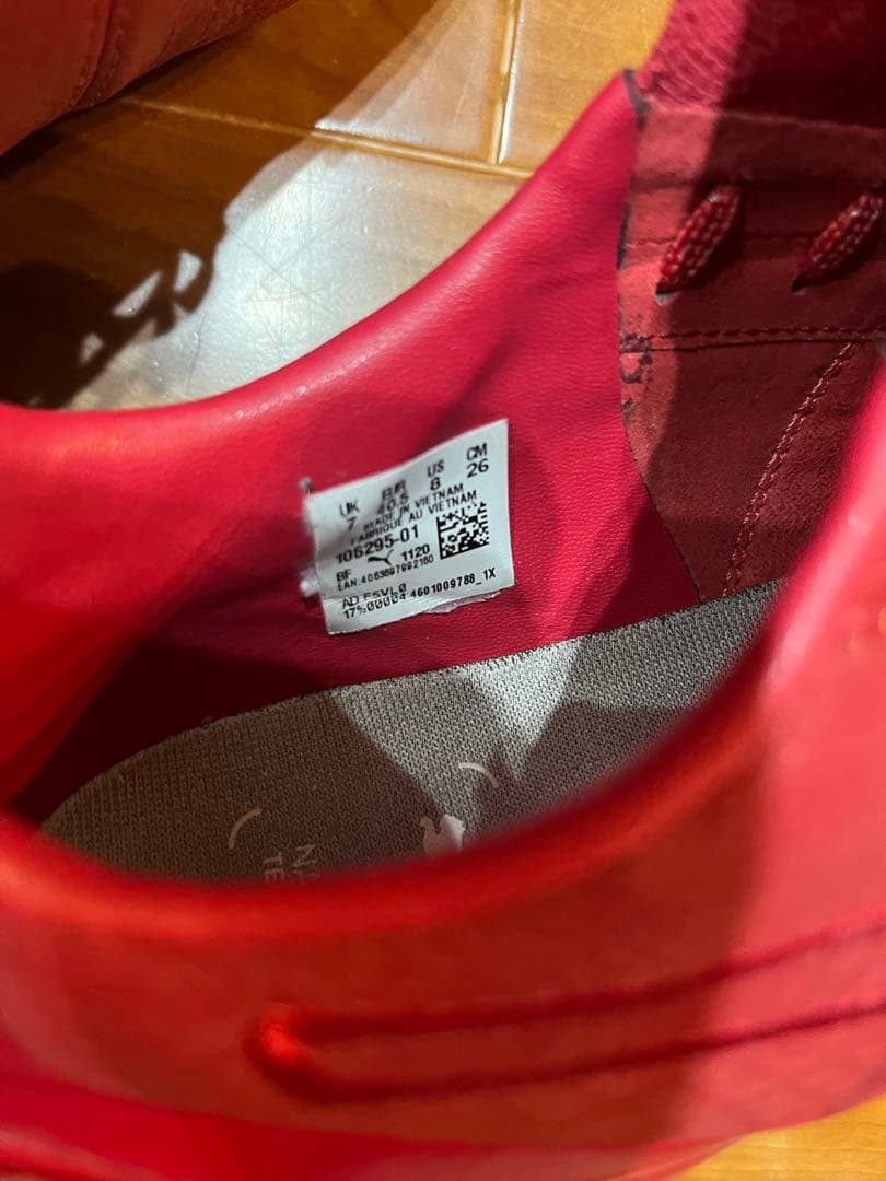 PUMA KING プラチナム 911 レーザータッチ FG/AG 26cm 赤