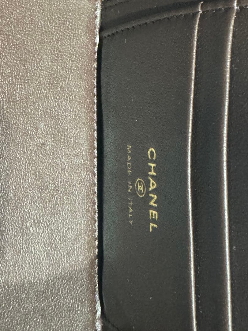 美品　CHANEL シャネル　ブラック キルティング ボディバッグ