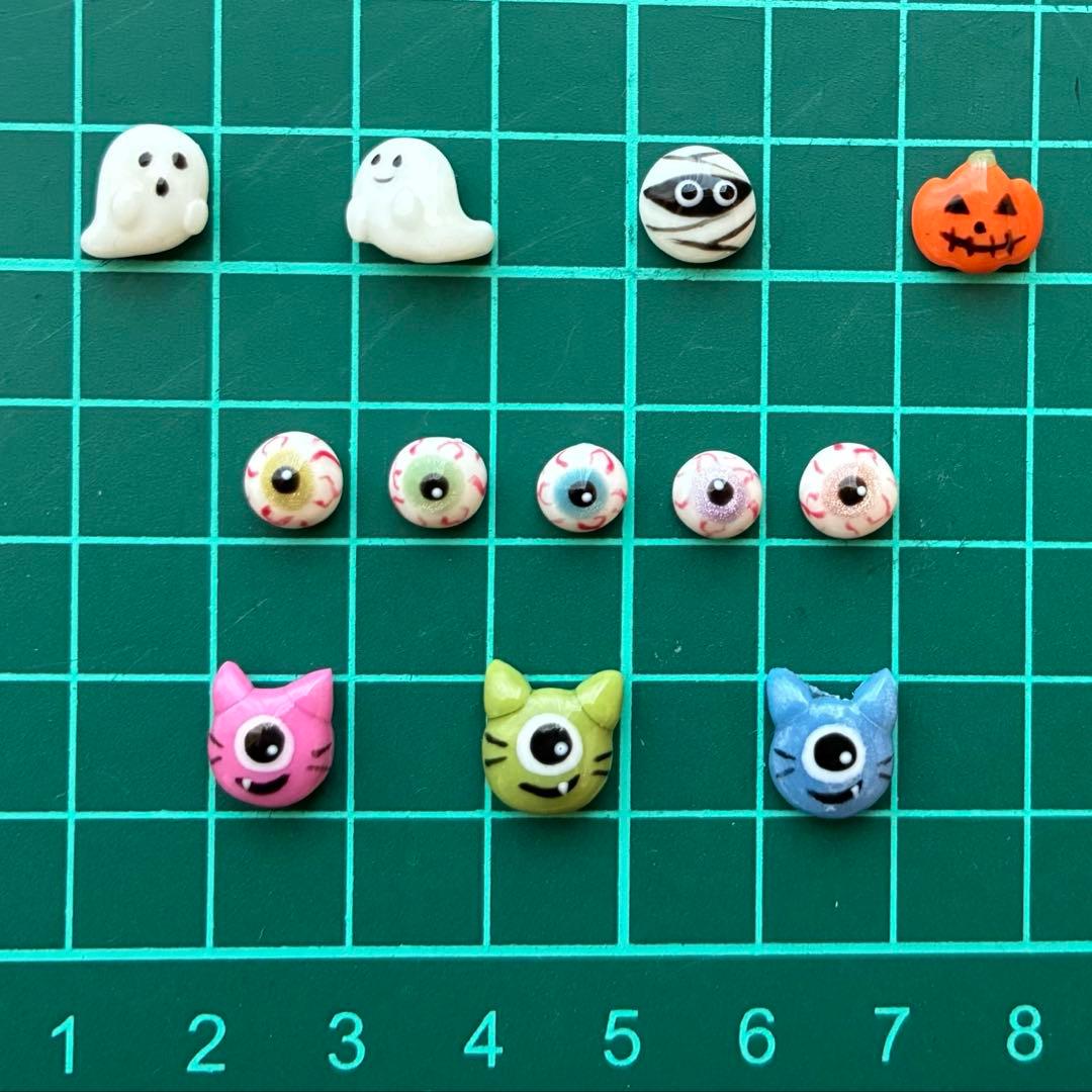 ネイルパーツ 3Dハロウィン おばけ 目玉 モンスター 蓄光