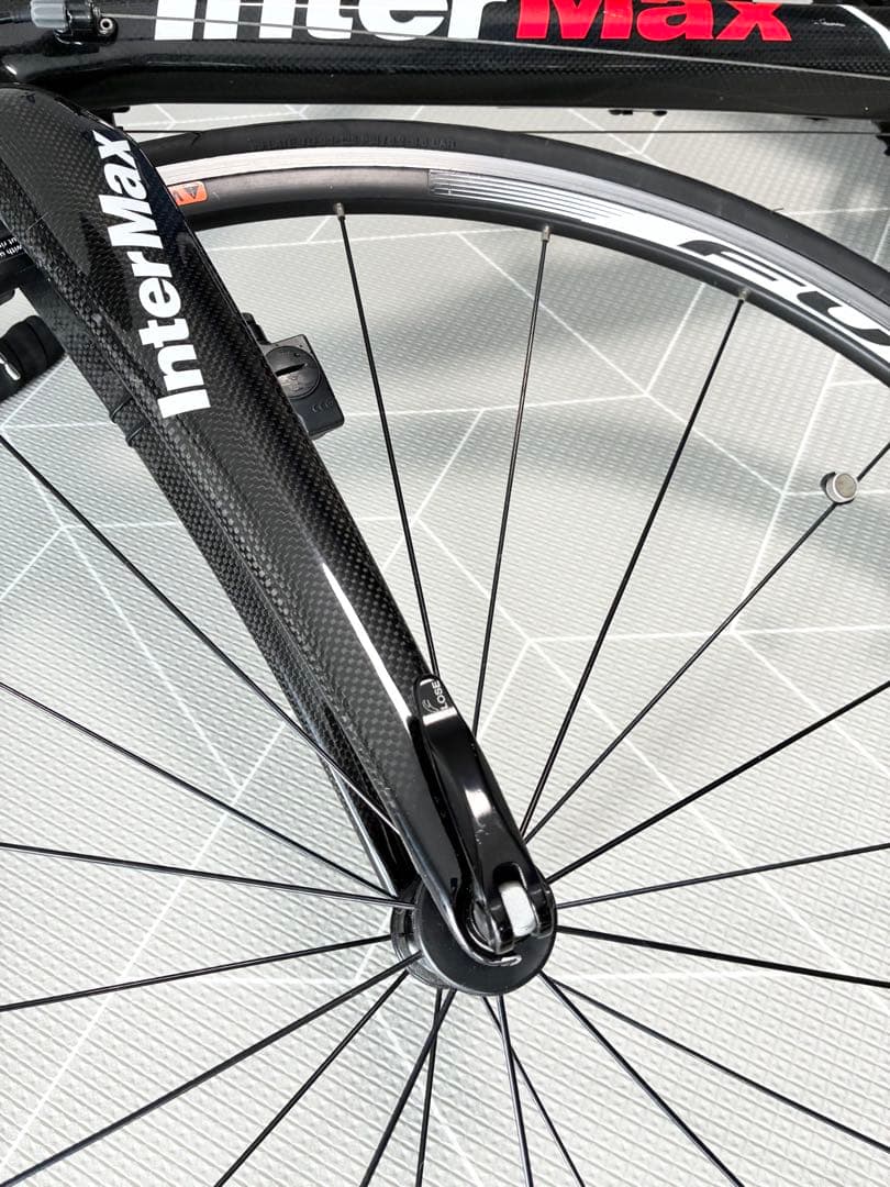 InterMax ロードバイク カーボンフレーム　黒/赤