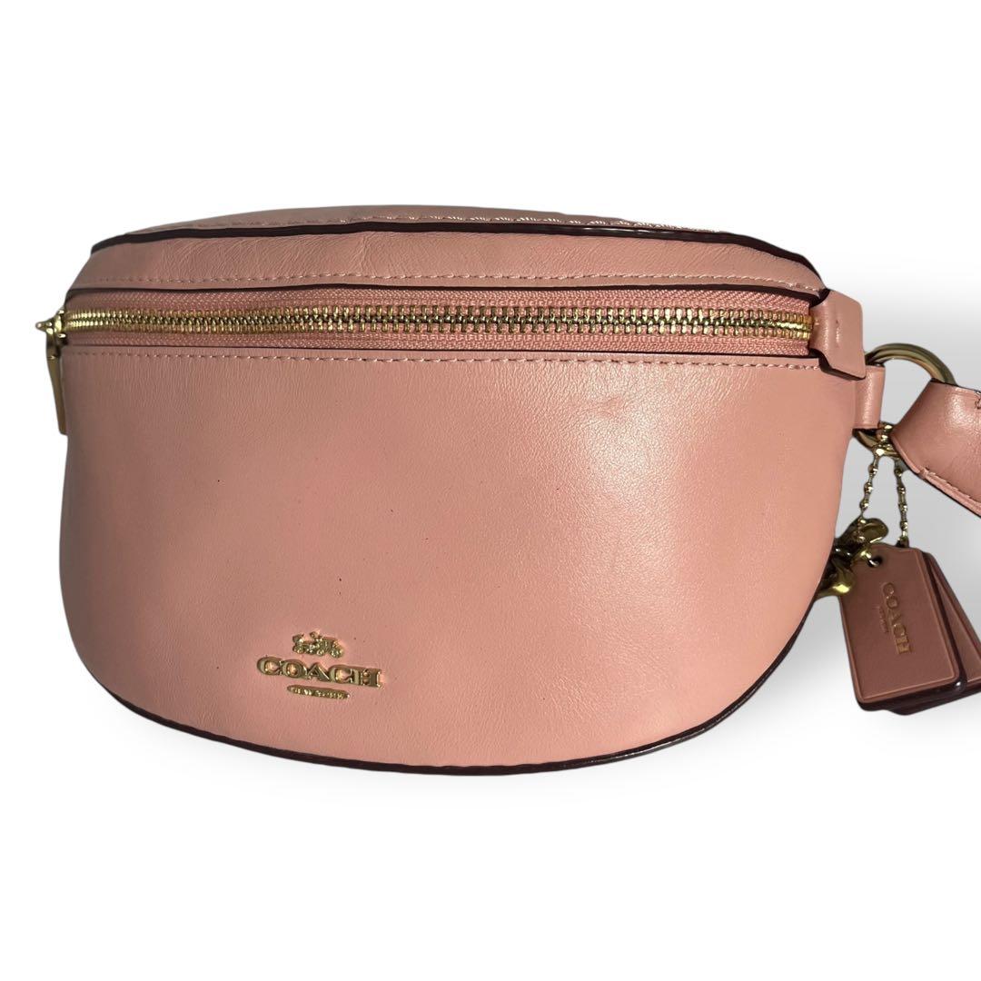 COACH セレーナゴメス　コラボ　ボディバッグ　ウエストバッグ　082