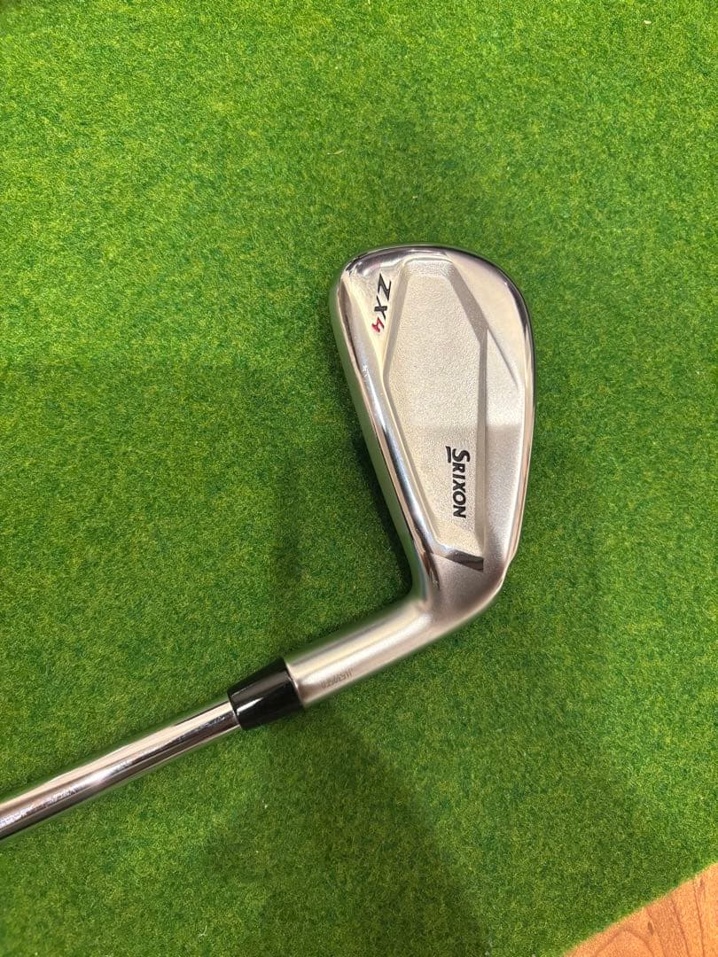 SRIXON ZX4 4番アイアン