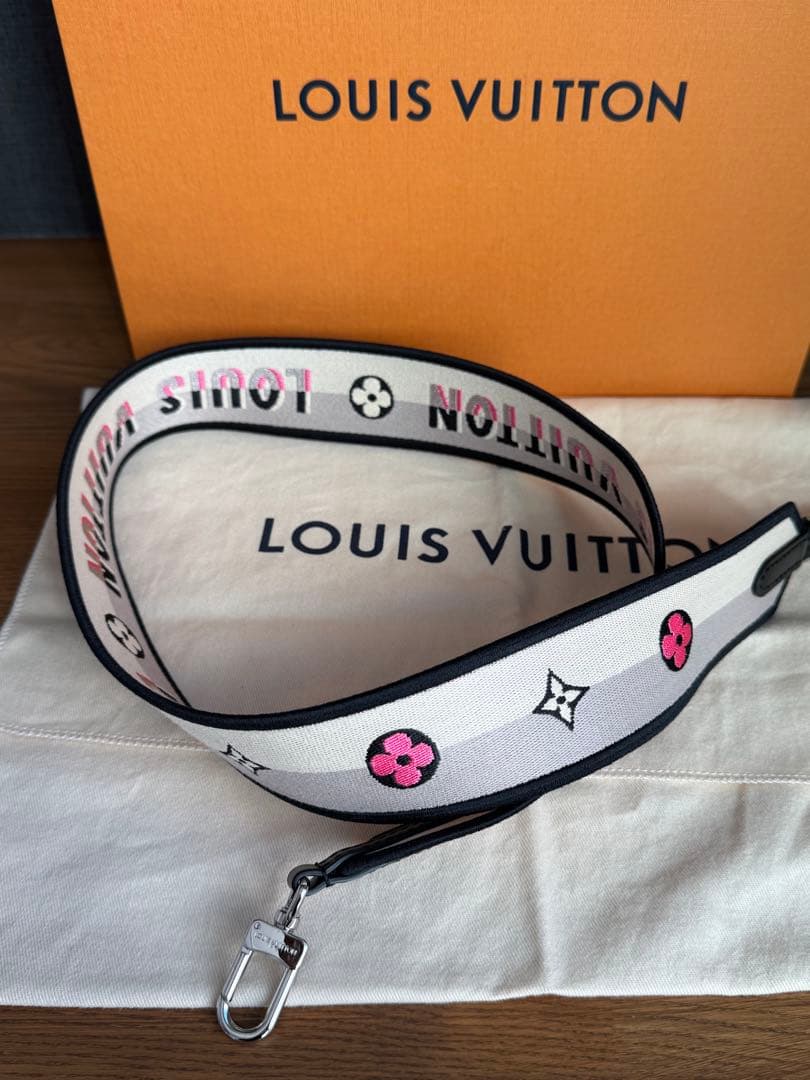 ルイヴィトン　アルマBB ブラック　ハンドバッグ