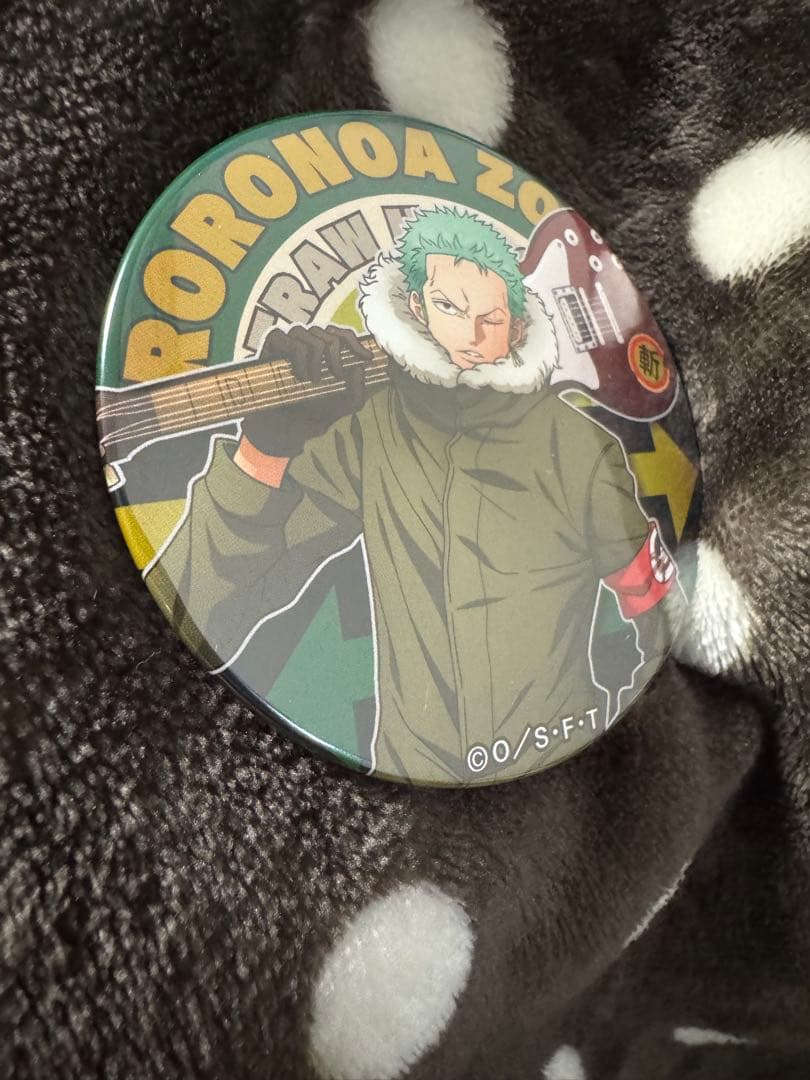 ONE PIECE 輩缶バッジ　MUSIC ゾロ