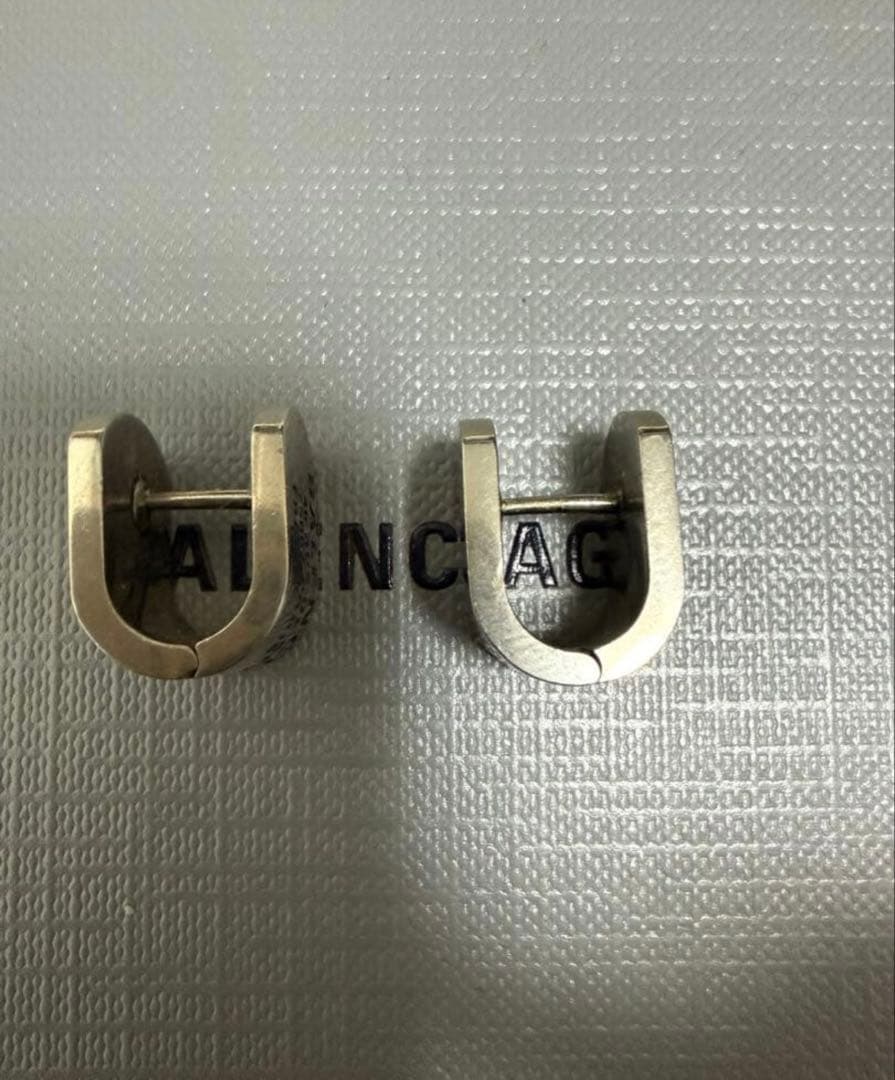 【最終値下げ】BALENCIAGA スタッドピアス シルバー