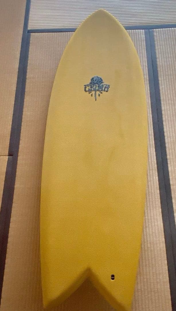 Sunny Day　crimeサーフボード keel fish5.7