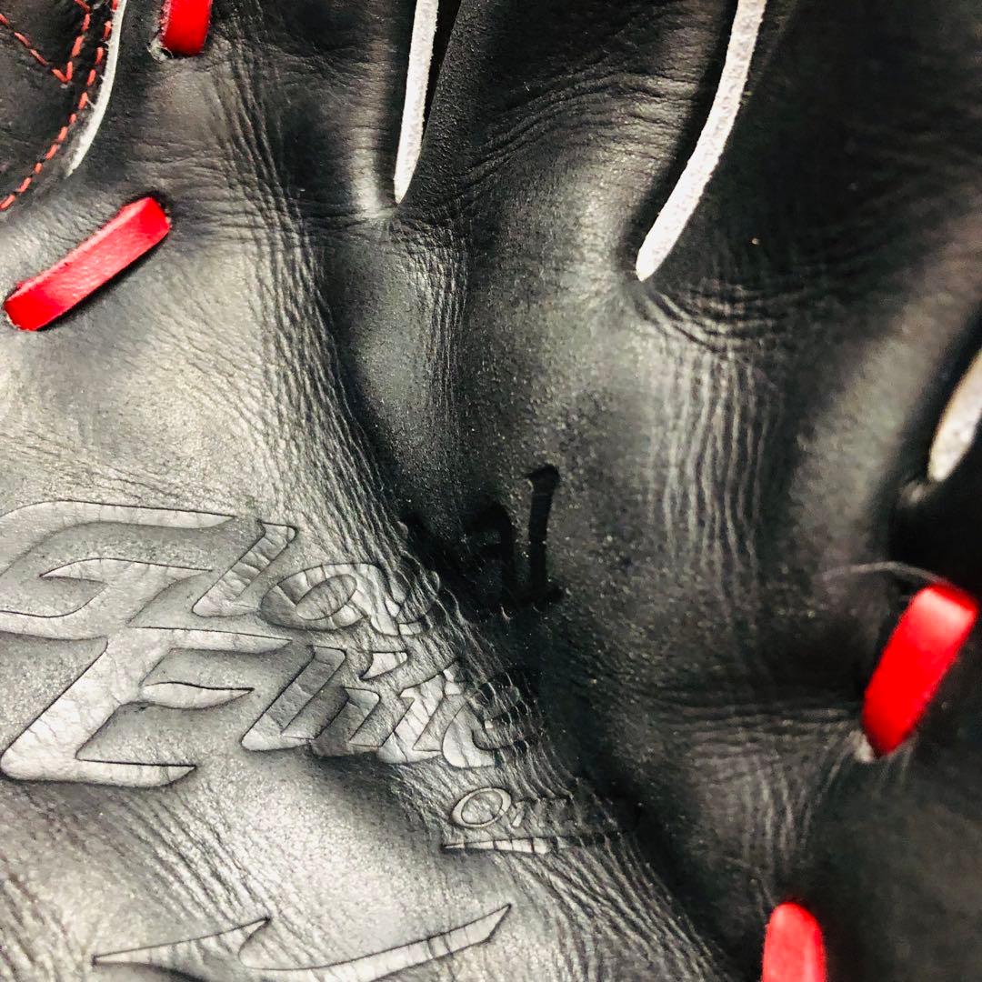 F243◽️MIZUNO◽️ミズノ　オーダーグローブ　グローバルエリート　刺繍有り