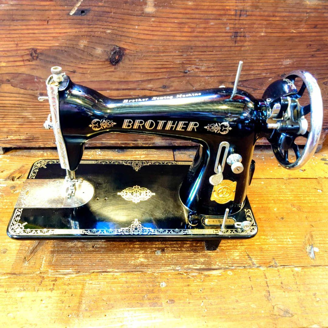 ブラザーミシン　黒色　Brother　昭和レトロ　ヴィンデージ