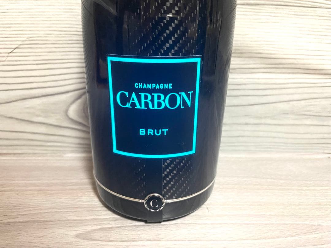 新品　シャンパン　カーボン　ブリュット　ルミナス　フォーミュラーワン公式