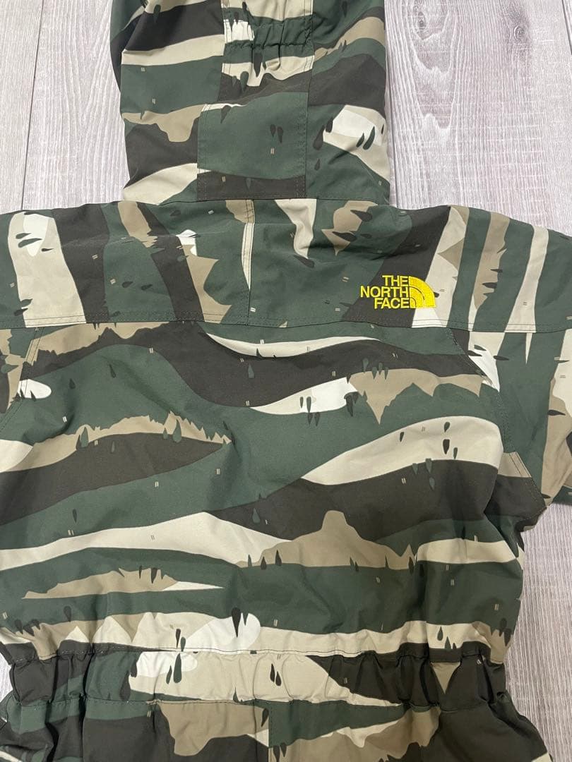 【美品】ノースフェイス　スノーウェア　120 キッズ　スノボ　つなぎ　男女