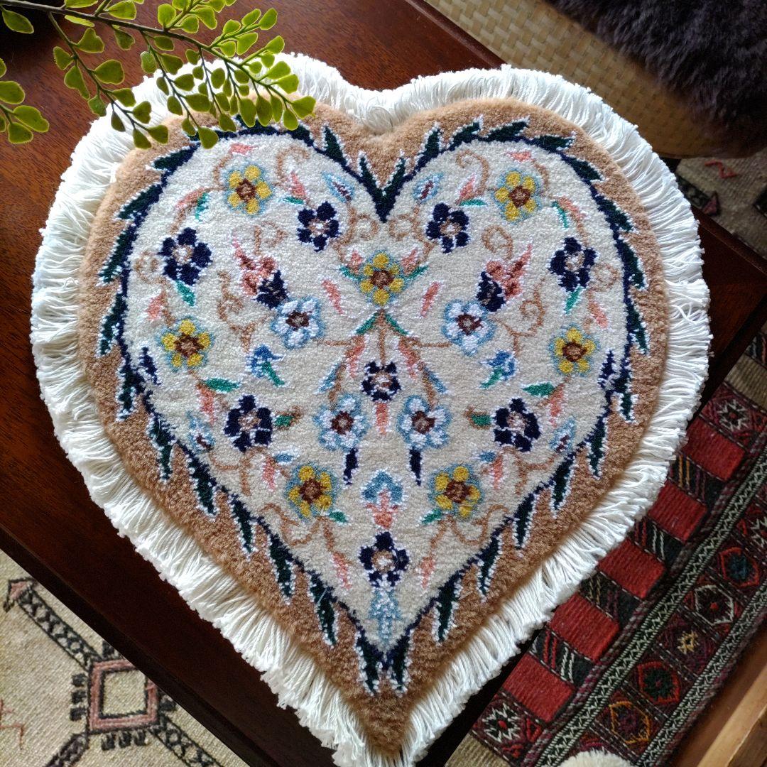 ハート ペルシャ絨毯イラン ナイン産 手織り ミニチェアマット 座布団
