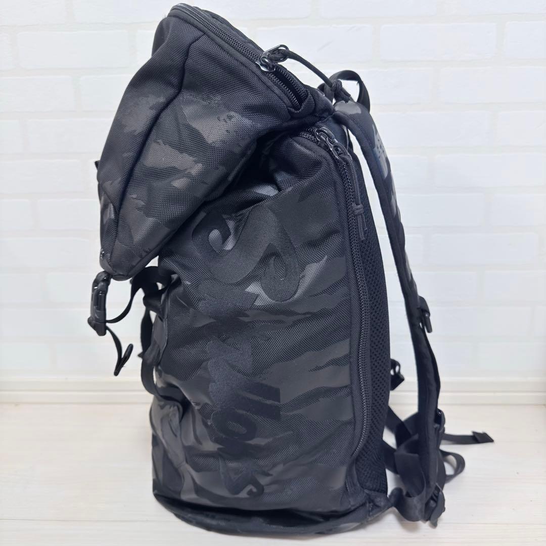 【美品】ヤクルトスワローズ NEWERAコラボリュック swallowsブラック