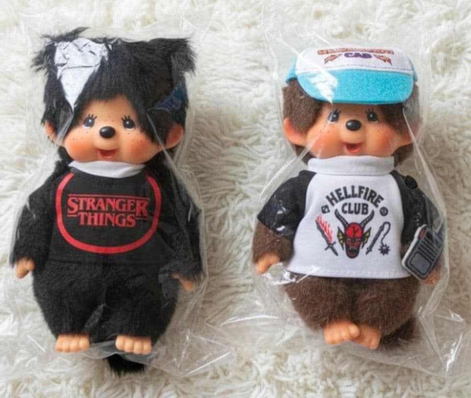 モンチッチ キーチェーン ストレンジャーシングス コラボ　2体セット