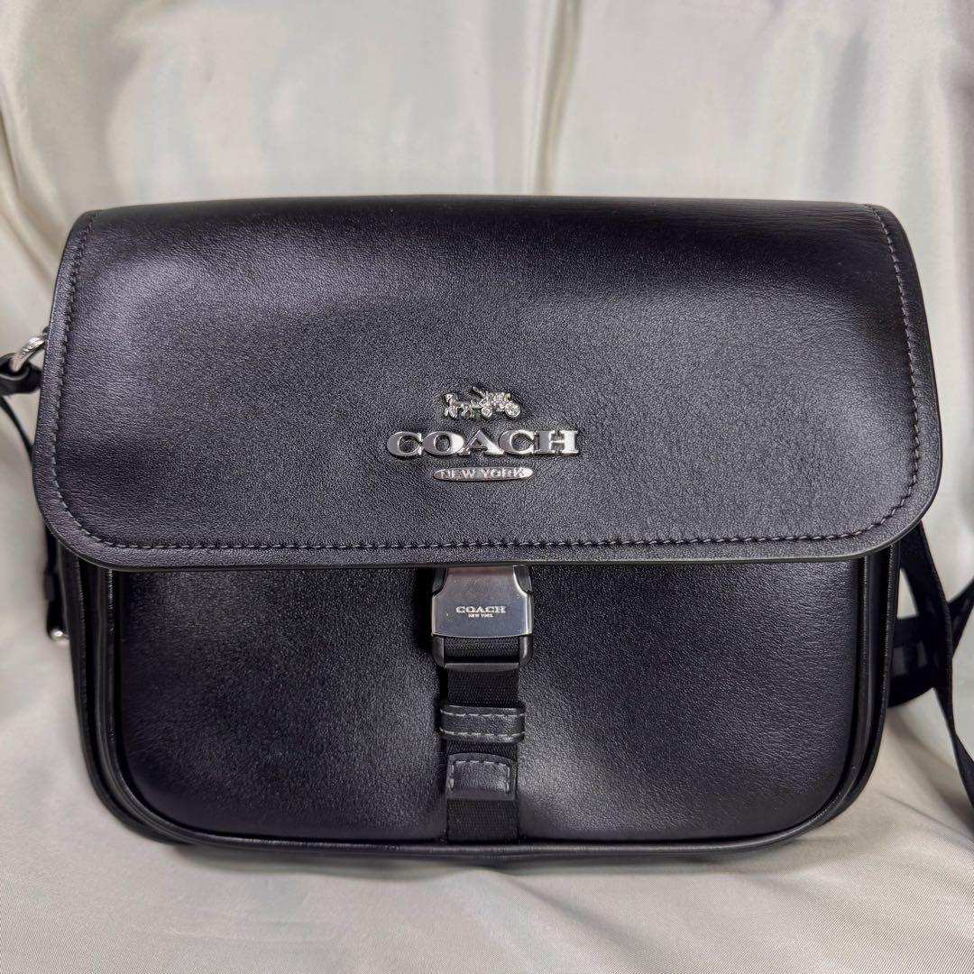 COACH コーチ ペースメッセンジャー ショルダーバック　ユニセックス　本革