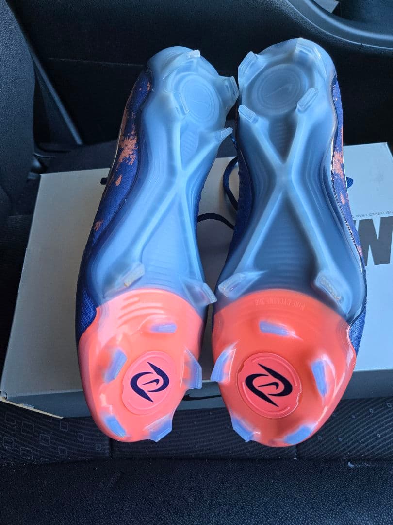 ナイキファントムGX2エリート HF6361-400