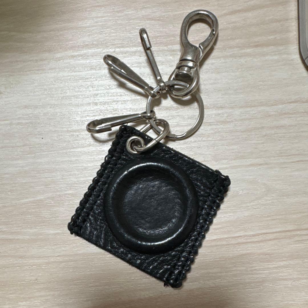 skintokyo コンドームキーホルダー