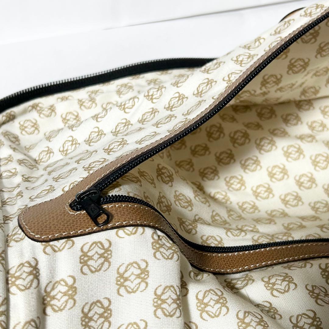 ロエベ メンズ アナグラム ロゴ型押しレザー ガーメントケース ビジネス