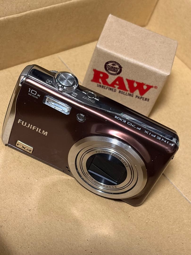 富士フィルム　Fine pix F70exr