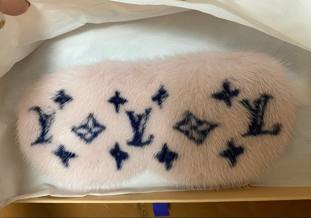 新品ルイヴィトン アイマスク　ピンク