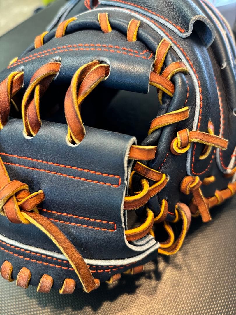 美品　ハタケヤマ硬式キャッチャーミット　40周年限定　M９
