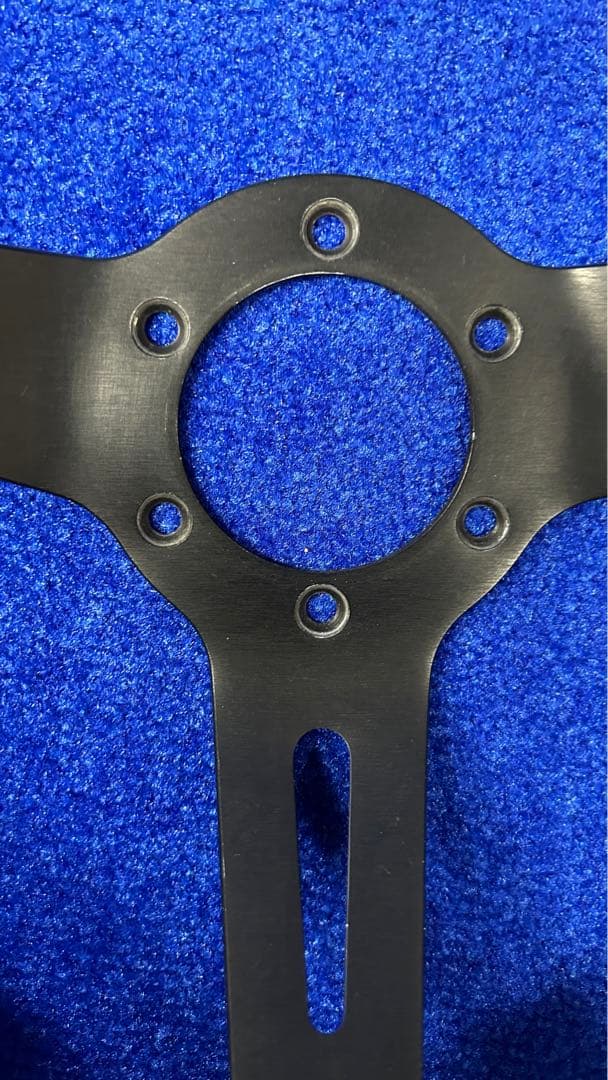 正規品 MOMO モモ ステアリング ブラック 35