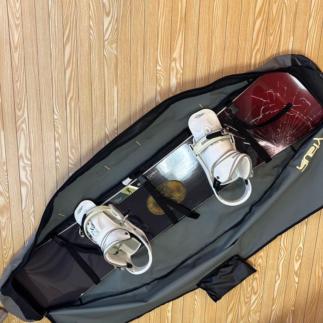 BURTON スノーボード板　ビンディング、収納ケースバッグ