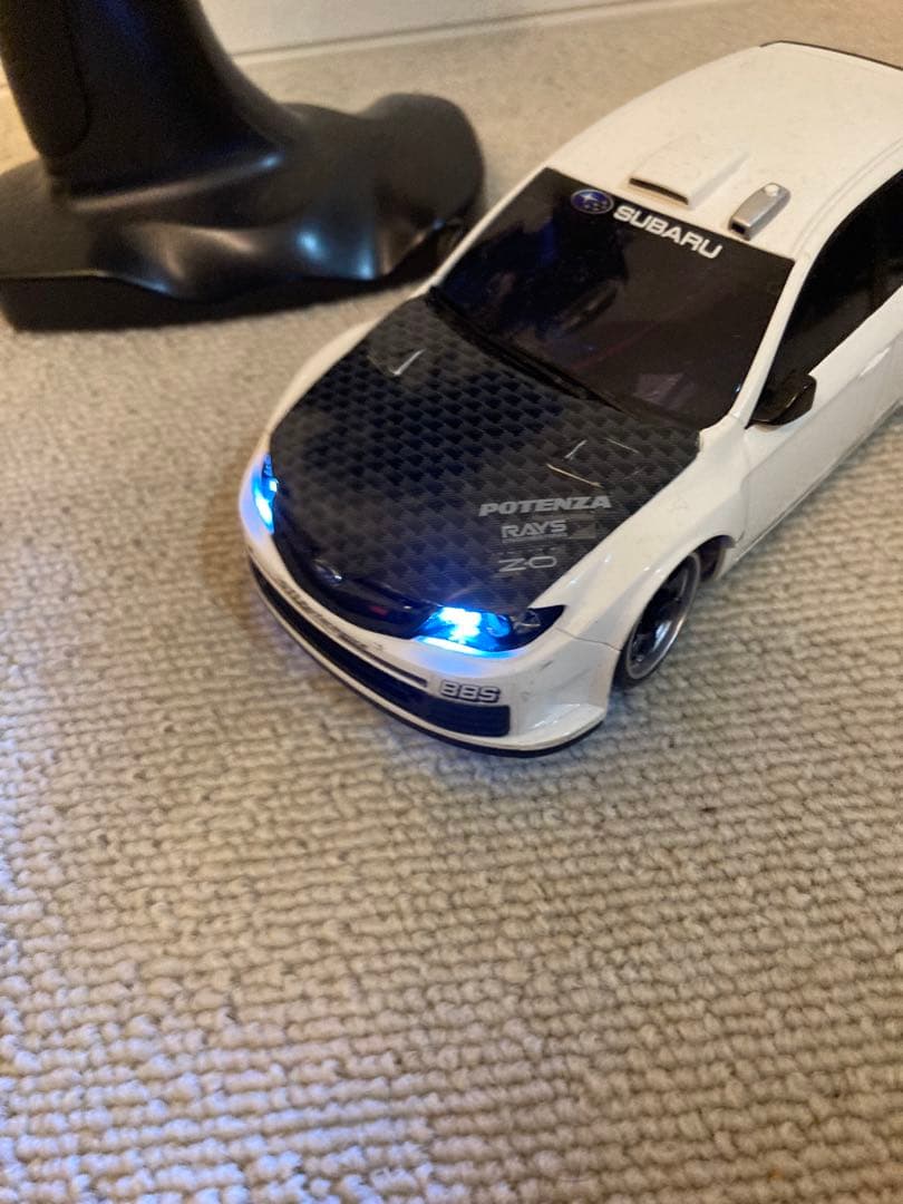 SUBARU AWD ラジコンカー LEDライト付き