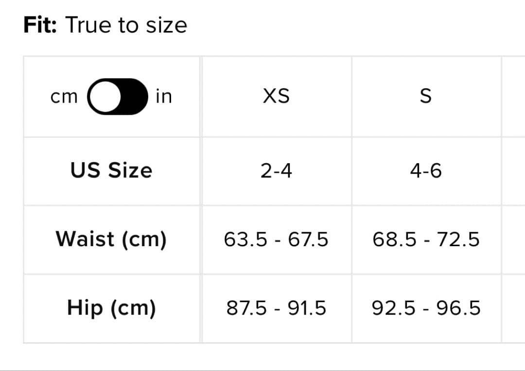 新品 alo アローヨガ 7インチ バイカー ショート ショーツ S