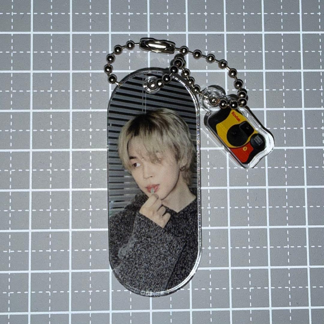 mona　BTS ジミン　アクリルキーリング