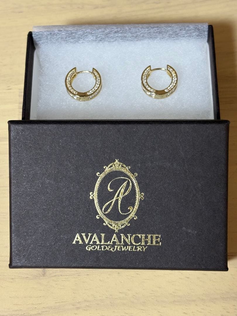 AVALANCHE ゴールド ピアス(両耳用)